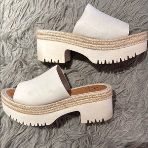 Aquatalia Comfortable Off-White Braided Espadrille Platform Mules